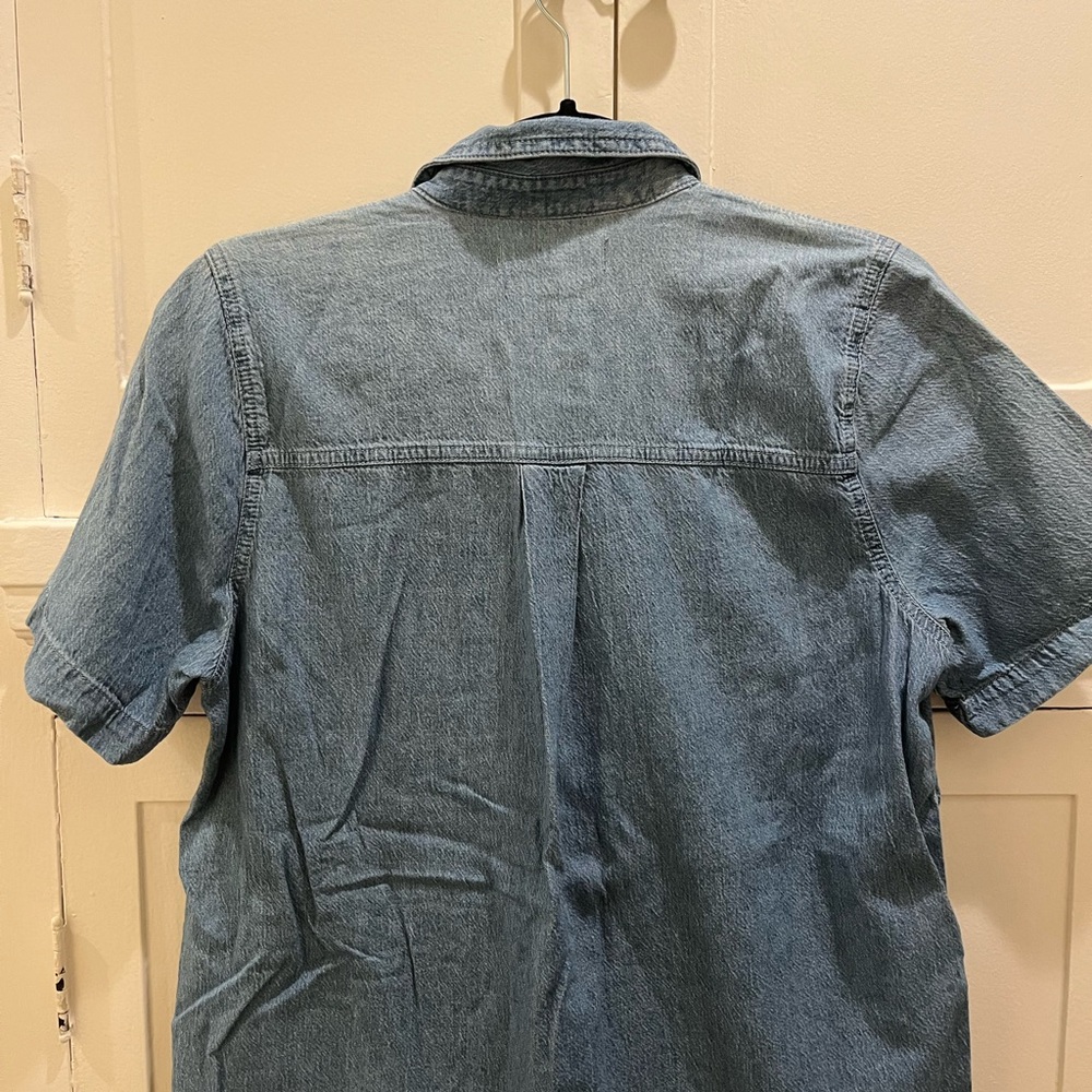 Madewell Light Blue Short-Sleeve Button-Down Denim Shirt - Picture 4 of 4